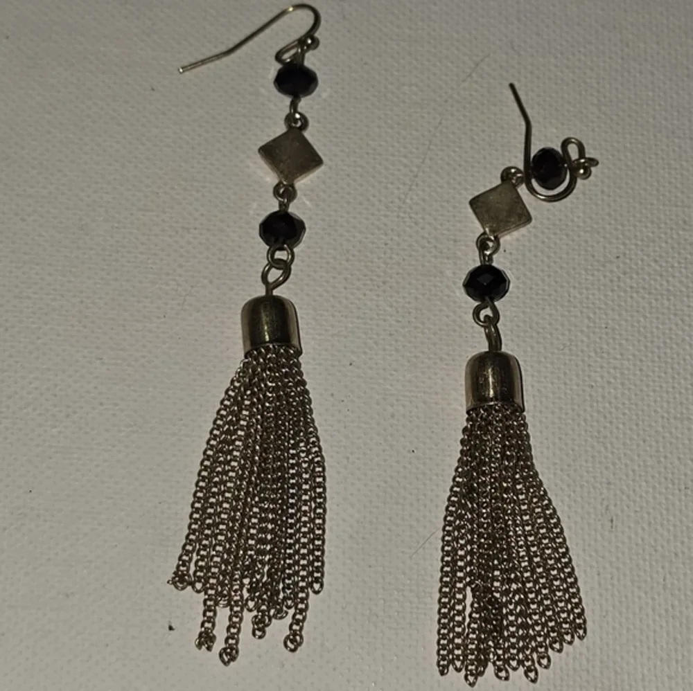 Lucky Brand‎ Elegant Black and Gold Dangle Earrings